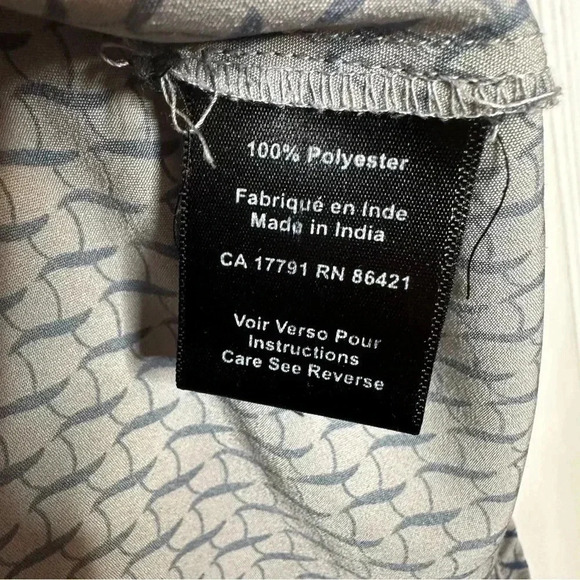 Indus+ry Blouse Sleeveless  Wavy Grey Size Medium - Picture 7 of 16